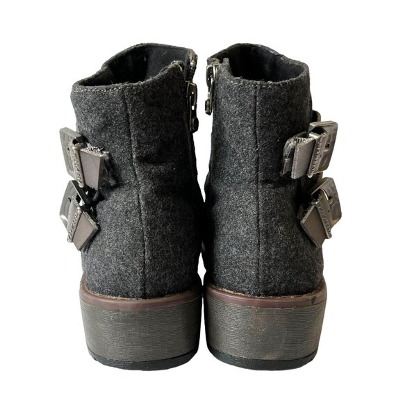 Blowfish “Cocoa” Gray Flannel Side Zipper COMFORT Low Wedge Ankle Boots B130 Sz - Picture 4 of 12